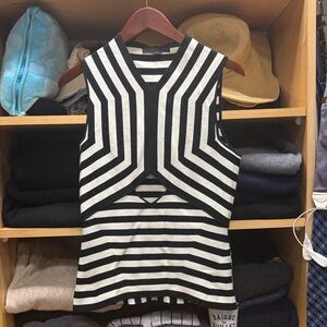Alexander Wang Black and White Geometric Top